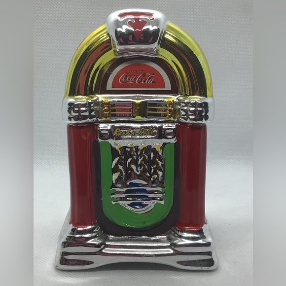 Coca-Cola Collectible Coke and A Song Jukebox Salt & Pepper Shakers Set Gibson - Picture 1 of 9